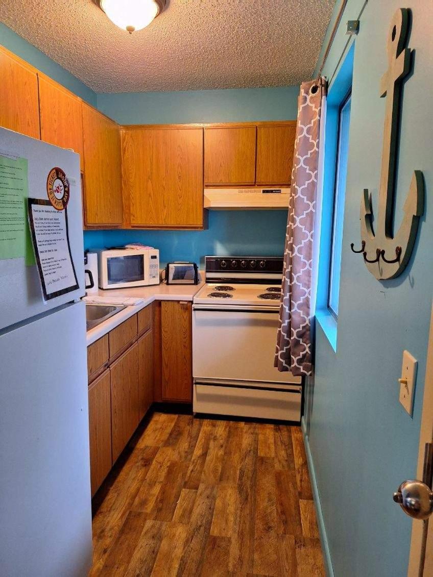 Lake Point Motel Marblehead Bagian luar foto
