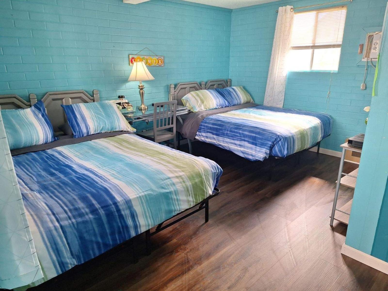 Lake Point Motel Marblehead Bagian luar foto