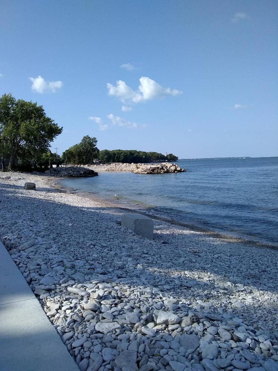 Lake Point Motel Marblehead Bagian luar foto